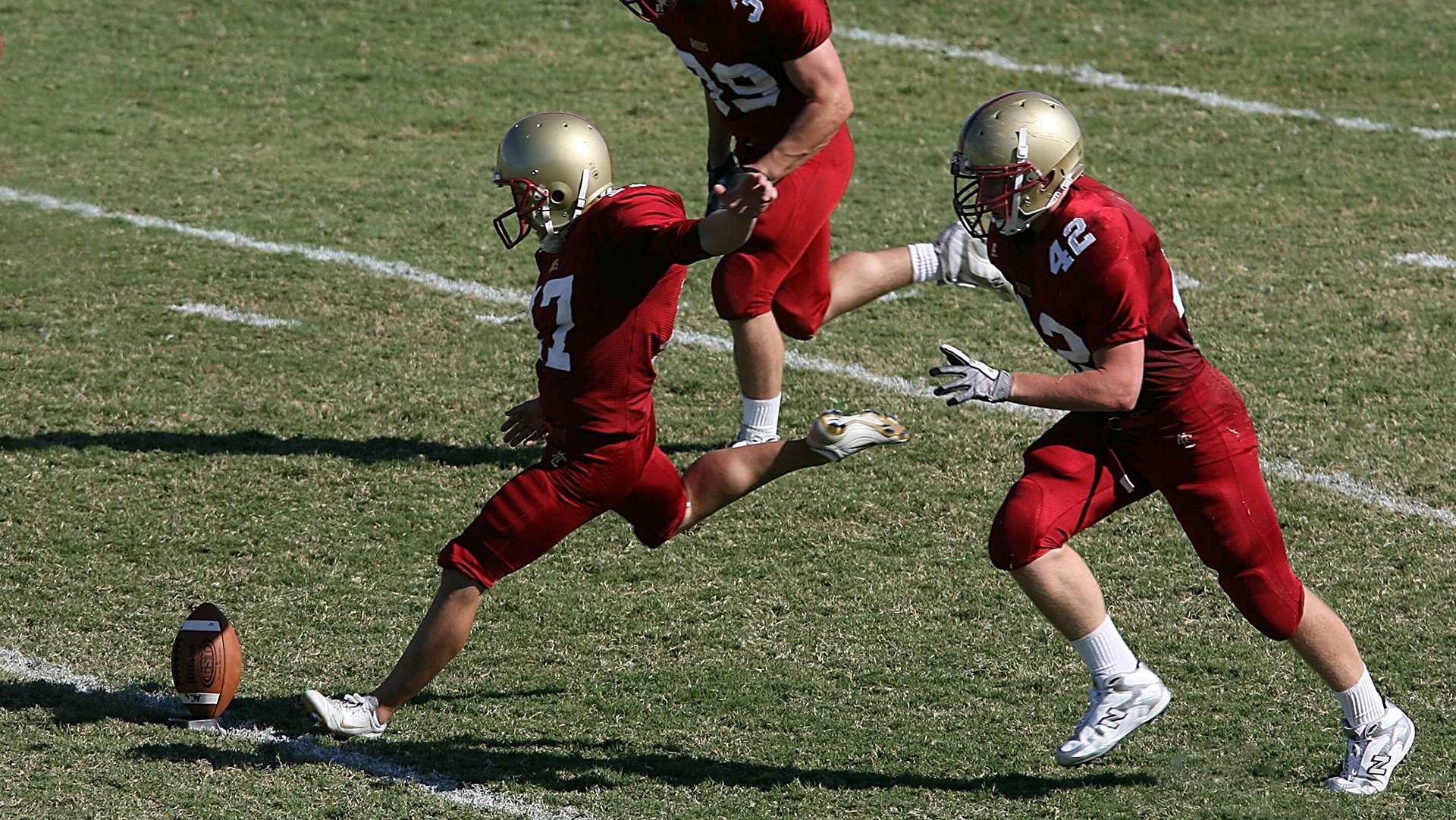 华体会体育官网-张雨霏水球训练增强身体素质，张雨霏跳水